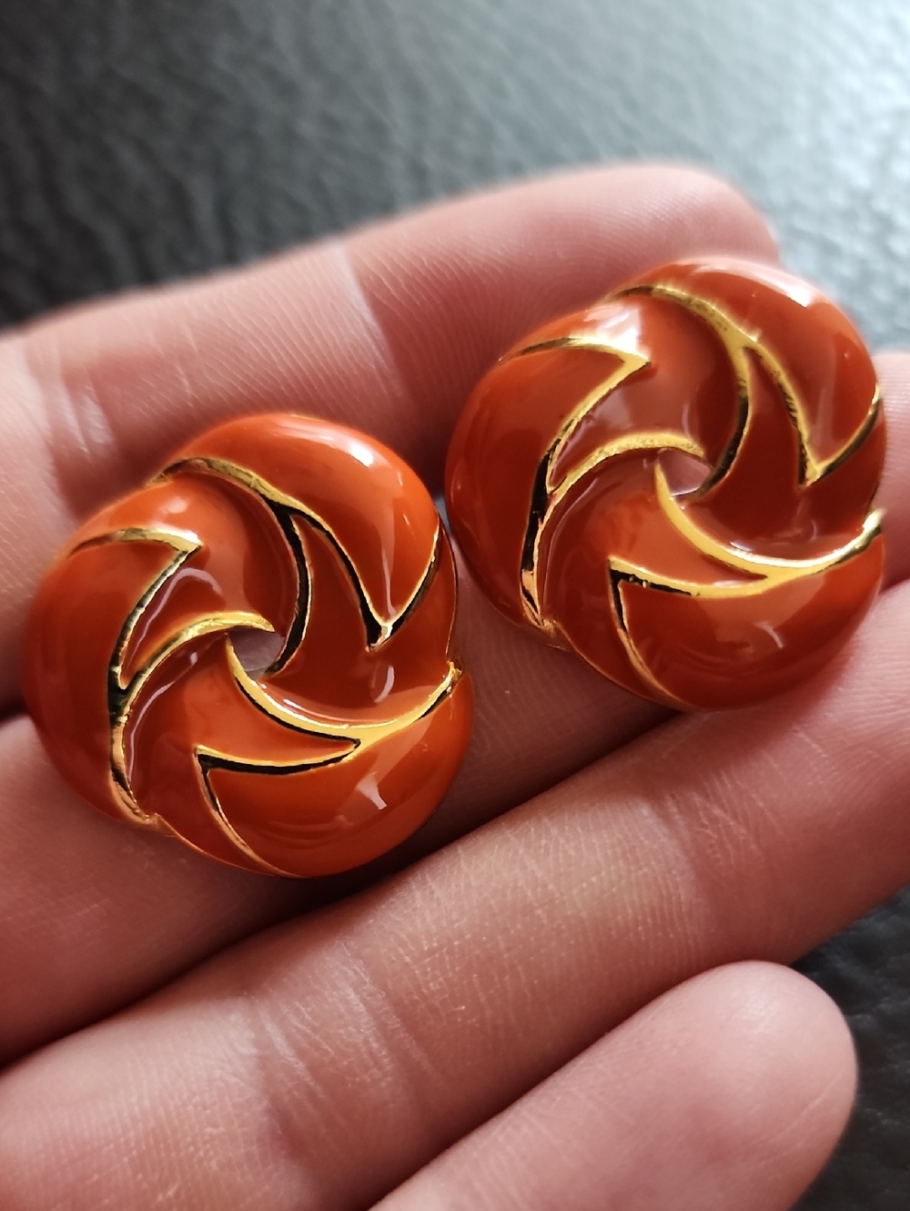 VTG Classic Swirl Orange Gold-Trim Stud Earrings